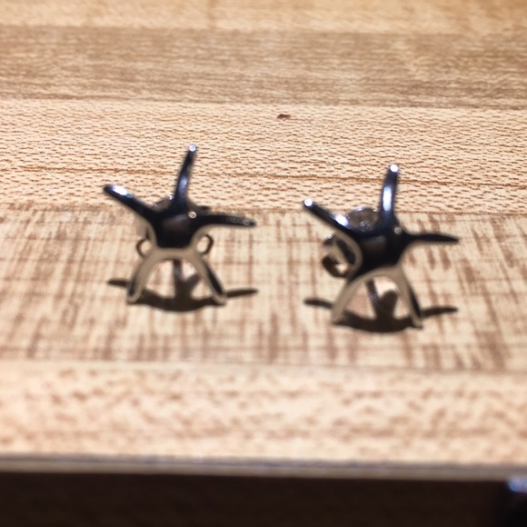 LAST PAIR Petite Silver Starfish earrings - Picture 4 of 6